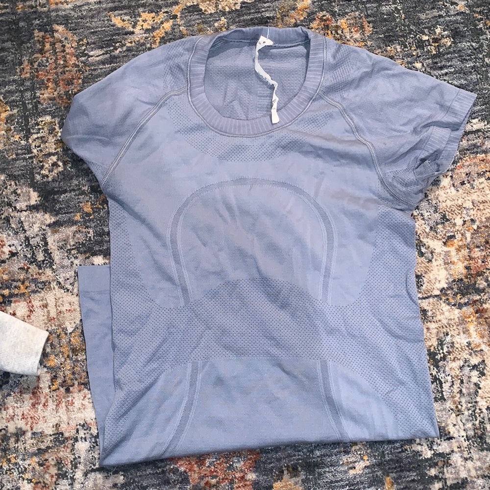 Lululemon women’s swiftly tech short sleeve running shirt